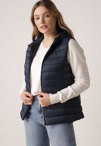 Born2be - Granatowa Pikowana Kamizelka Przejściowa z Kapturem Neanissa. Okazja: na co dzień. Typ kołnierza: kaptur. Kolor: niebieski. Materiał: jeans. Styl: casual #4