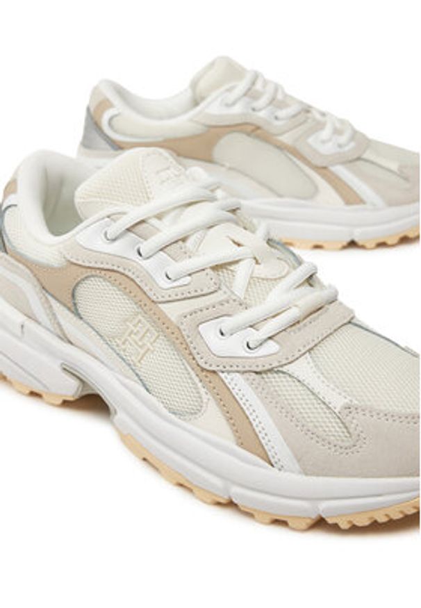 TOMMY HILFIGER - Tommy Hilfiger Sneakersy Modern Rugged Runner FW0FW08385 Beżowy. Kolor: beżowy. Materiał: materiał