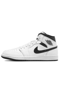 Buty Nike Air Jordan 1 Mid DQ8426-132 - białe. Kolor: biały. Materiał: materiał, skóra, syntetyk, guma. Szerokość cholewki: normalna