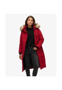 Superdry - Długi płaszcz z futerka sztucznego Everest od SUPERDRY. Kolor: czerwony. Materiał: futro. Długość rękawa: długi rękaw. Długość: długie. Styl: elegancki #1