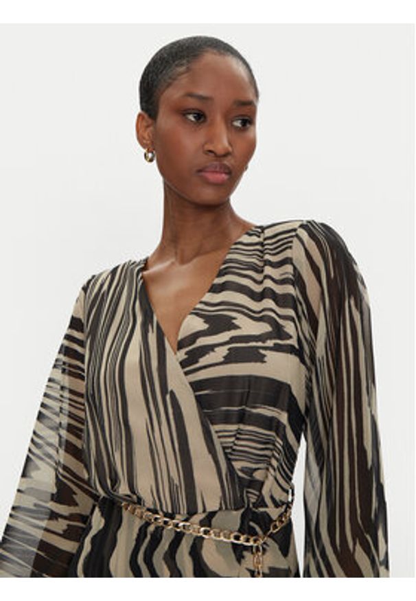 Rinascimento Sukienka codzienna CFC0019848002 Beżowy Regular Fit. Okazja: na co dzień. Kolor: beżowy. Materiał: syntetyk. Typ sukienki: proste. Styl: casual