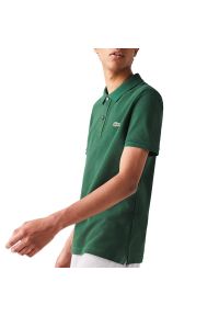 Koszulka Lacoste PH4012-132 - zielona. Typ kołnierza: polo. Kolor: zielony. Materiał: bawełna. Długość rękawa: krótki rękaw. Długość: krótkie. Wzór: aplikacja. Sezon: lato