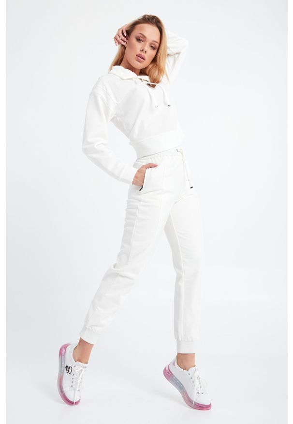 Emporio Armani - SPODNIE DRESOWE EMPORIO ARMANI. Materiał: dresówka