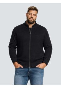 Big-Star - Sweter męski rozpinany ze stójką czarny Anton 906. Okazja: na co dzień. Typ kołnierza: kołnierzyk stójkowy. Kolor: czarny. Materiał: dzianina, bawełna. Wzór: haft, ze splotem. Styl: casual, elegancki, sportowy, klasyczny #8