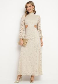 Born2be - Beżowa Rozkloszowana Sukienka Koktajlowa Ozdobiona Koronką z Odkrytymi Plecami Feliyana. Okazja: na imprezę. Kolor: beżowy. Materiał: koronka. Wzór: aplikacja, koronka. Styl: wizytowy #1