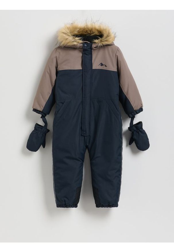 Reserved - Ocieplany kombinezon z rękawiczkami - granatowy. Kolor: niebieski. Materiał: tkanina