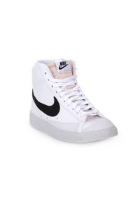Buty do chodzenia damskie Nike 101 Blazer Mid 77 Next Nature. Wysokość cholewki: za kostkę. Zapięcie: sznurówki. Kolor: biały. Materiał: skóra, materiał, guma, syntetyk. Szerokość cholewki: normalna. Sport: turystyka piesza