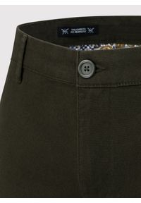 Pako Lorente - PAKO LORENTE – Zielone spodnie męskie o kroju Slim Fit. Kolor: zielony. Materiał: bawełna, elastan. Wzór: gładki. Styl: klasyczny #8