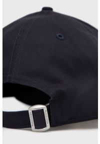New Era czapka bawełniana kolor granatowy z aplikacją. Kolor: niebieski. Materiał: bawełna. Wzór: aplikacja #2