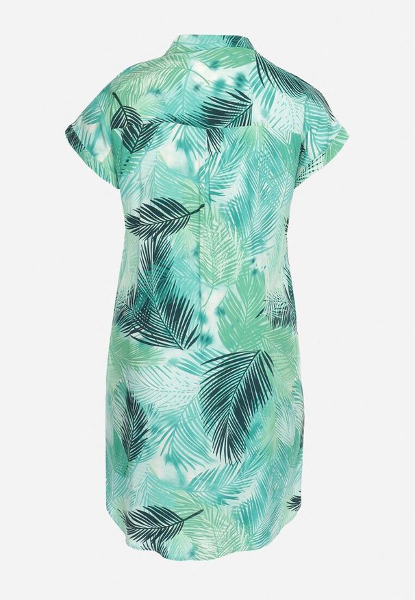 Born2be - Zielona Wiskozowa Tunika o Koszulowym Fasonie Lekko Asymetryczna Stoccia. Okazja: na co dzień. Kolor: zielony. Materiał: wiskoza. Styl: klasyczny, casual, elegancki