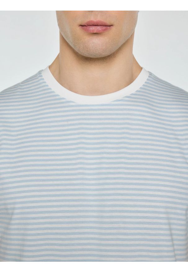 Big-Star - Koszulka męska w paski błękitna Oler 400. Okazja: na co dzień. Kolor: niebieski. Materiał: dzianina. Wzór: paski. Styl: elegancki, klasyczny, casual
