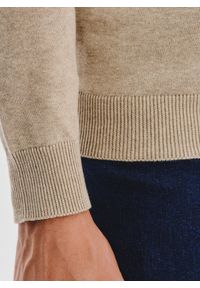 Pako Lorente - PAKO LORENTE - Beżowy sweter męski v-neck. Kolor: czarny, czerwony, beżowy. Materiał: bawełna. Sezon: jesień #5