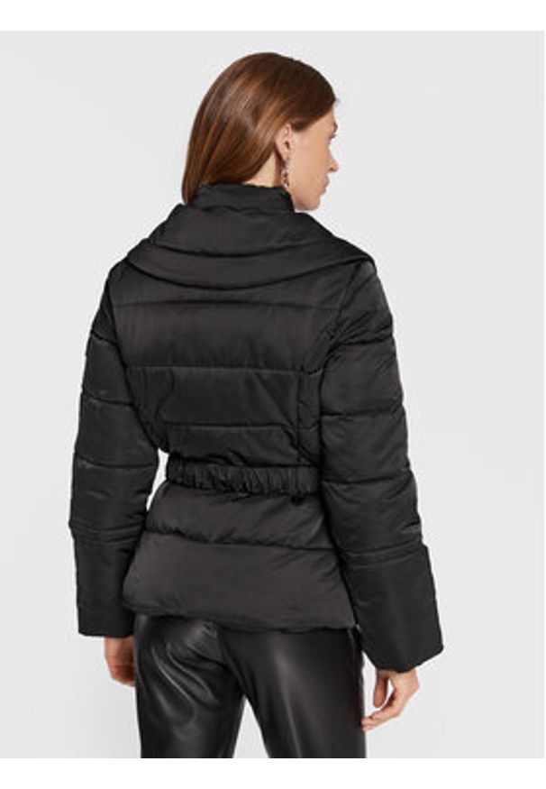 Guess Kurtka zimowa Giltzy W2BL56 WEX12 Czarny Regular Fit. Kolor: czarny. Materiał: syntetyk. Sezon: zima