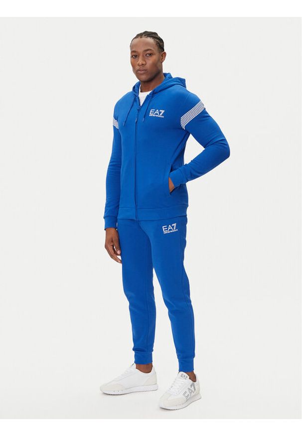 EA7 Emporio Armani Dres 7M000967 AF10377 UB087 Niebieski Slim Fit. Kolor: niebieski. Materiał: bawełna