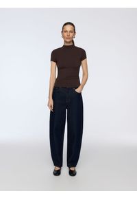 Reserved - T-shirt z włóknami bambusowymi - brązowy. Kolor: brązowy. Materiał: włókno #1