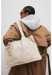 Marsala - Torba typu shopper bag wykonana ze sztruksu w kolorze CLASSIC BEIGE - MRSL BASIC CLUB-UNI. Kolor: beżowy. Wzór: haft. Dodatki: z haftem. Styl: elegancki