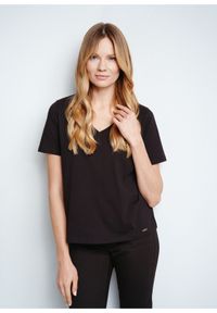 Ochnik - Czarny T-shirt damski basic. Kolor: czarny. Materiał: bawełna #1