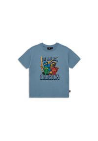 Koszulka Dziecięca LEGO Ninjago Taffy 303 Niebieska. Kolor: niebieski. Materiał: bawełna. Długość rękawa: krótki rękaw. Długość: krótkie. Wzór: nadruk #1