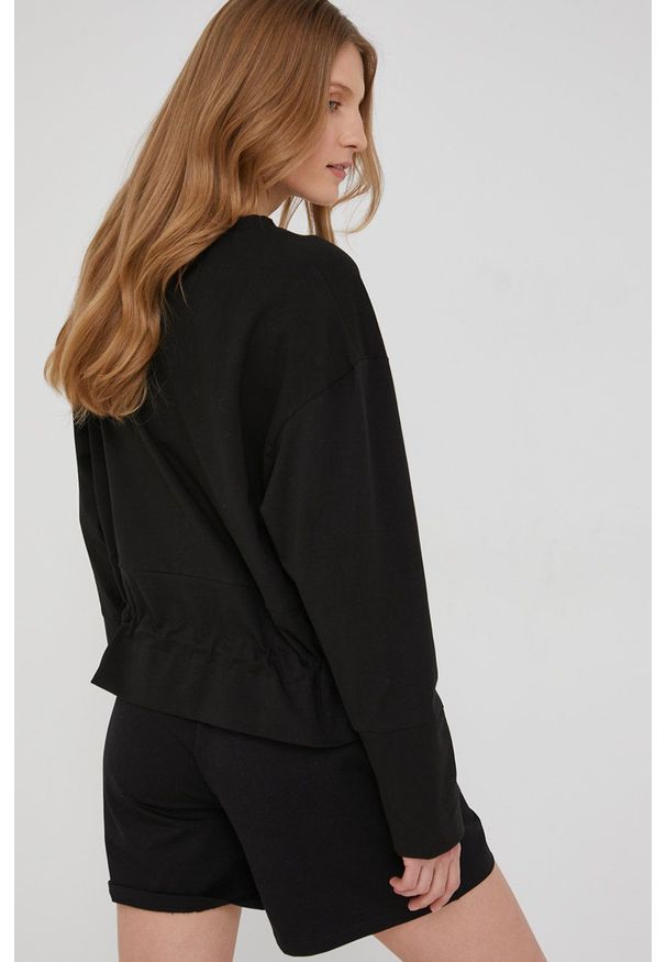 Answear Lab bluza damska kolor czarny gładka. Kolor: czarny. Materiał: dzianina. Długość rękawa: długi rękaw. Długość: długie. Wzór: gładki. Styl: wakacyjny