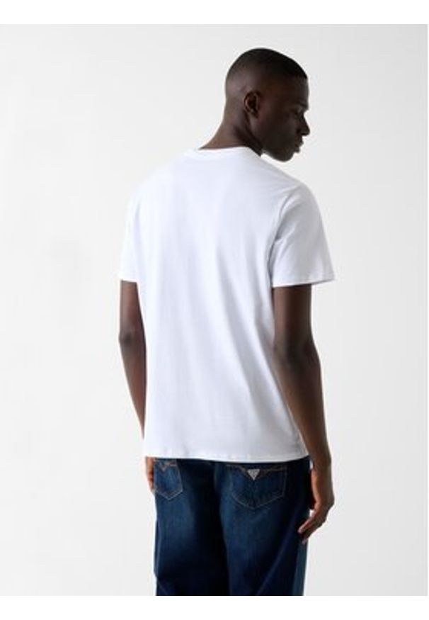 Guess T-Shirt M6RI03 I3Z14 Biały Regular Fit. Kolor: biały. Materiał: bawełna