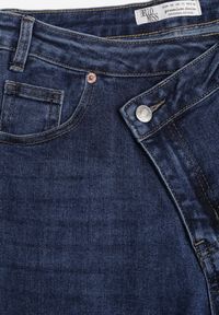 Renee - Niebieskie Asymetryczne Jeansy Wide Leg High Waist z Bawełny Leoira. Okazja: na co dzień. Stan: podwyższony. Kolor: niebieski. Styl: casual #8