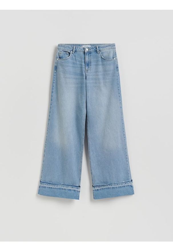 Reserved - Jeansy wide leg z podwiniętą nogawką - niebieski. Kolor: niebieski