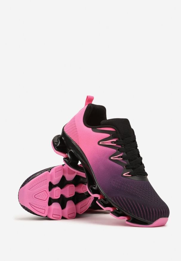 Born2be - Czarno-Fuksjowe Buty Sportowe pod Kostkę Sznurowane na Tłoczonej Podeszwie Vikieras. Kolor: czarny