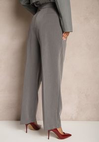 Renee - Ciemnoszare Spodnie High Waist w Garniturowym Stylu z Kieszeniami Junife. Stan: podwyższony. Kolor: szary #3
