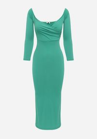Born2be - Zielona Dopasowana Sukienka Midi z Odkrytymi Ramionami i Kopertowym Dekoltem Brisanna. Kolor: zielony. Typ sukienki: kopertowe, z odkrytymi ramionami. Długość: midi #7