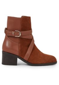 TOMMY HILFIGER - Tommy Hilfiger Botki Elevated Essential Midheel Boot FW0FW07515 Brązowy. Kolor: brązowy #1