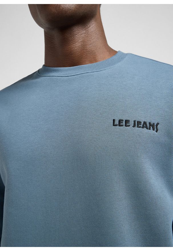 Lee - MĘSKA BLUZA LEE REGULAR CORE SWS VINTAGE BLUE 112371866. Styl: vintage