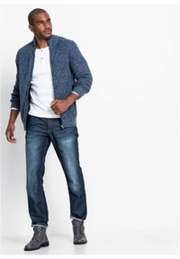 bonprix - Sweter z grubej, prążkowanej dzianiny z miękkiej mieszanki bawełny. Typ kołnierza: kołnierzyk stójkowy. Kolor: niebieski. Materiał: prążkowany, dzianina, bawełna. Wzór: prążki #3