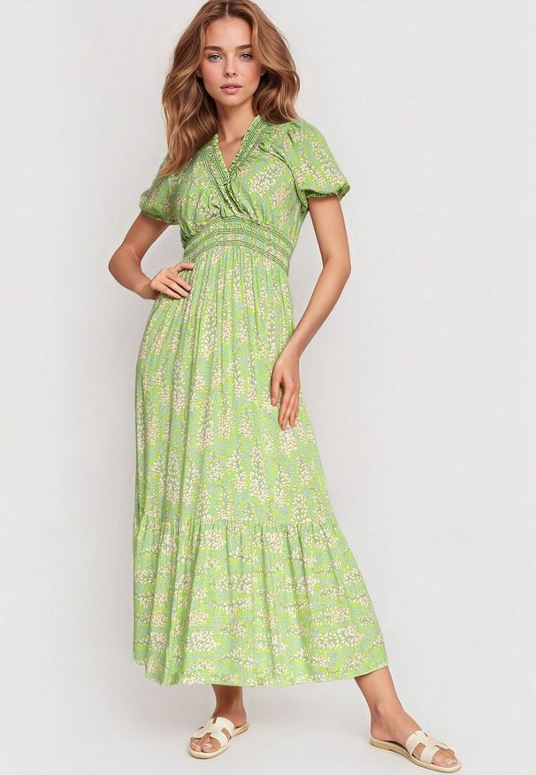 Born2be - Jasnozielona Bawełniana Sukienka z Bufiastymi Rękawami z Gumką w Talii i Falbaną Vimaliana. Okazja: na co dzień, na spacer. Typ kołnierza: dekolt w kształcie V. Kolor: zielony. Materiał: bawełna. Styl: klasyczny, casual, elegancki