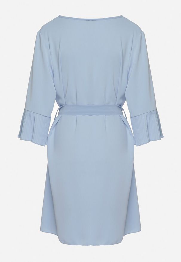 Born2be - Niebieska Sukienka Mini z Paskiem w Talii i Plisowanymi Rękawami Urssalia. Okazja: na co dzień. Kolor: niebieski. Typ sukienki: proste. Styl: elegancki, casual. Długość: mini