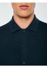 Big-Star - bluzka męska polo z długim rękawem granatowa lisser 403. Typ kołnierza: polo. Kolor: niebieski. Materiał: dresówka, bawełna, jeans, dzianina. Długość rękawa: długi rękaw. Długość: długie. Styl: klasyczny, elegancki #4