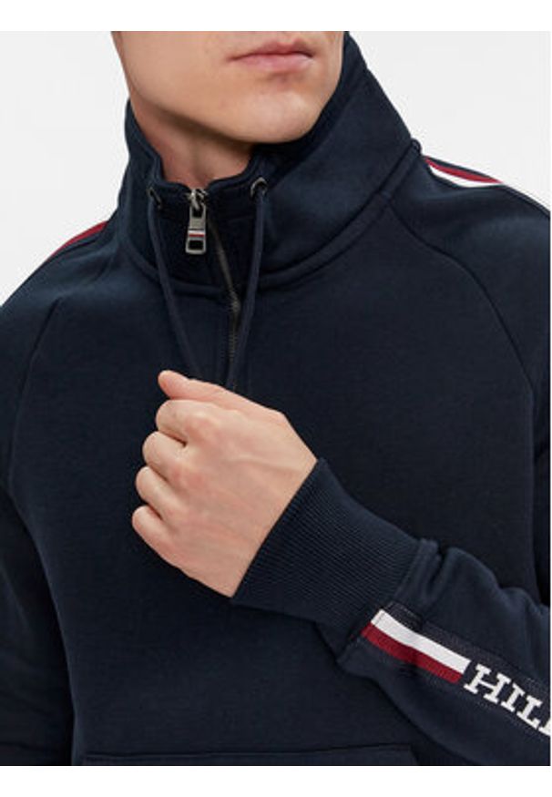 TOMMY HILFIGER - Tommy Hilfiger Bluza Global Stripe MW0MW33661 Granatowy Regular Fit. Kolor: niebieski. Materiał: syntetyk, bawełna