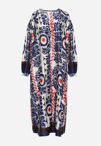 Born2be - Niebieska Satynowa Sukienka Pudełkowa z Rustykalnym Wzorem Xallilena. Kolor: niebieski. Materiał: satyna. Styl: elegancki #4