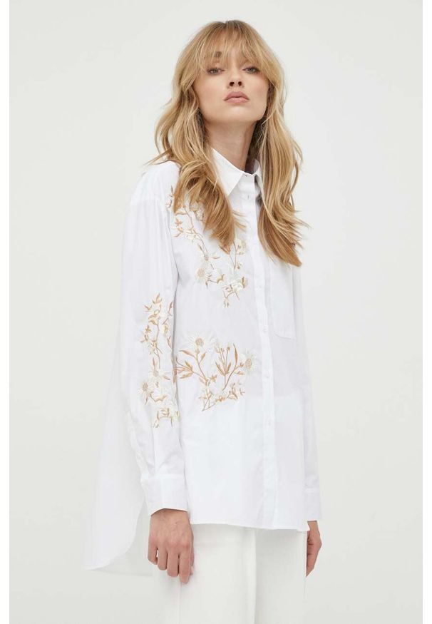 MAX&Co. koszula bawełniana damska kolor biały relaxed z kołnierzykiem klasycznym. Typ kołnierza: kołnierzyk klasyczny. Kolor: biały. Materiał: bawełna. Długość: długie. Wzór: haft. Styl: klasyczny
