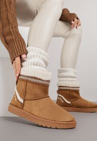 Born2be - Brązowe Wsuwane Śniegowce Zdobione Futrem i Haftem Mevittia. Okazja: na co dzień. Zapięcie: bez zapięcia. Kolor: brązowy. Materiał: futro. Wzór: haft, aplikacja. Sezon: zima. Styl: casual, elegancki #1