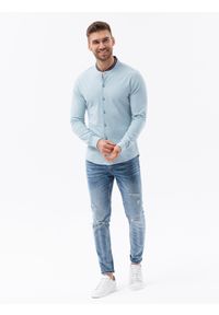 Ombre Clothing - Koszula męska dzianinowa z długim rękawem - błękitna V3 K542 - XXL. Typ kołnierza: kołnierzyk stójkowy. Kolor: niebieski. Materiał: dzianina. Długość rękawa: długi rękaw. Długość: długie. Wzór: kolorowy #3