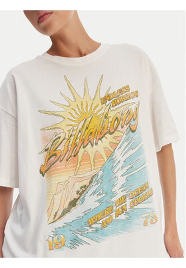 Billabong T-Shirt Where The Sun Collide EBJZT00499 Biały Loose Fit. Kolor: biały. Materiał: bawełna