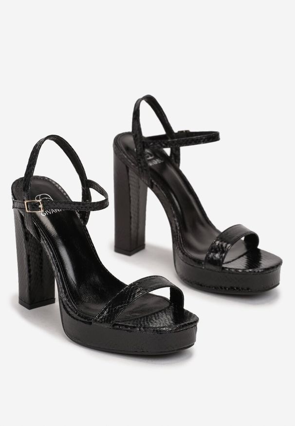Renee - Czarne Lakierowane Sandały na Słupku i Platformie Dihili. Zapięcie: pasek. Kolor: czarny. Materiał: lakier. Sezon: wiosna, lato. Obcas: na platformie. Wysokość obcasa: średni