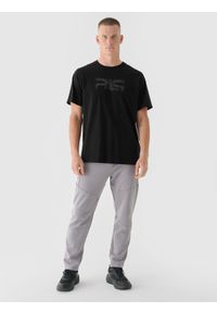 4f - 4F T-shirt oversize męski 4F x Robert Lewandowski - czarny XXL. Kolor: czarny. Materiał: bawełna, jersey, dzianina. Długość rękawa: krótki rękaw. Długość: krótkie. Wzór: gładki, nadruk, ze splotem. Styl: klasyczny