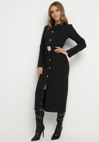 Born2be - Czarna Elegancka Sukienka z Ozdobnymi Guzikami i Paskiem z Klamrą Esmilea. Okazja: na spotkanie biznesowe, do pracy, na co dzień. Kolor: czarny. Długość rękawa: długi rękaw. Typ sukienki: proste. Styl: elegancki