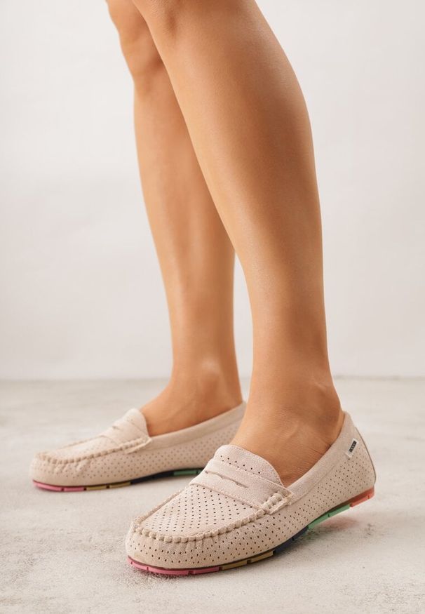 Born2be - Beżowe Ażurowe Mokasyny ze Skórzaną Wkładką Ozdobione Przeszyciami Sylilise. Okazja: na co dzień. Kolor: beżowy. Materiał: skóra. Wzór: ażurowy, aplikacja. Styl: casual, klasyczny