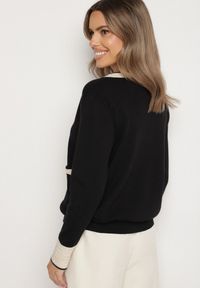 Born2be - Czarny Kardigan z Wiskozą z Ozdobną Lamówką i Guzikami Halirena. Okazja: na co dzień. Kolor: czarny. Materiał: wiskoza. Styl: klasyczny, elegancki, casual