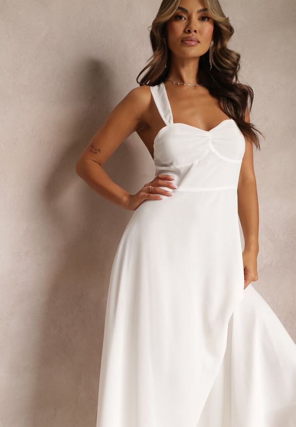 Renee - Biała Rozkloszowana Sukienka Koktajlowa Wiązana na Plecach Malori. Kolor: biały. Styl: wizytowy