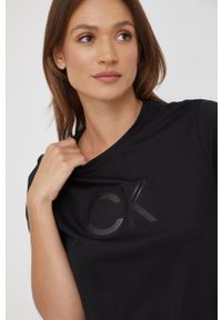 Calvin Klein t-shirt damski kolor czarny. Kolor: czarny. Materiał: włókno, dzianina. Wzór: aplikacja #2
