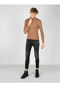 Takeshy Kurosawa Sweter | 83058 | Dolcevita Costina Lana | Mężczyzna | Brązowy. Typ kołnierza: golf. Kolor: brązowy. Materiał: poliamid, wiskoza, kaszmir, wełna. Wzór: aplikacja, ze splotem