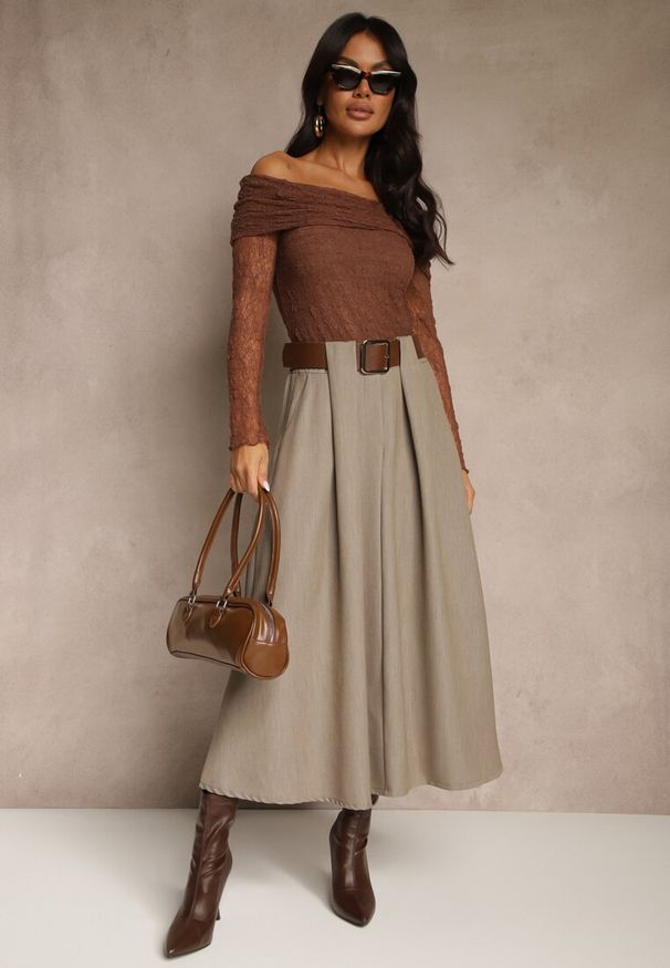 Renee - Beżowa Spódnica z Wiskozą o Rozkloszowanym Kroju z Paskiem z Klamrą Tiavela. Okazja: na co dzień. Kolor: beżowy. Materiał: wiskoza. Styl: elegancki, casual